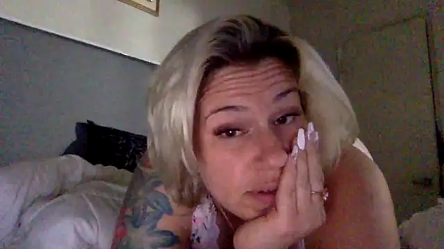 toomuchofafreakのライブXXXチャット