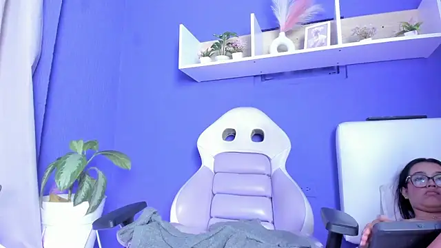 Emmy_And_Luna Obrolan Langsung XXX