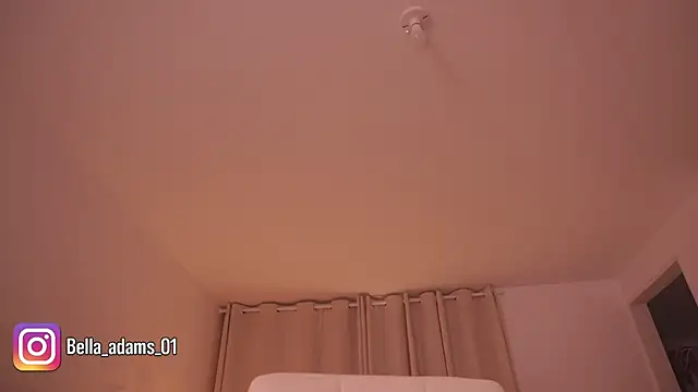 Chat +18 de bella_adams_ ao vivo