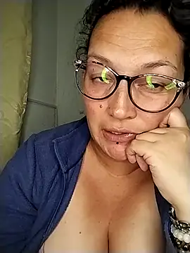 _Saraqueen Chat XXX live