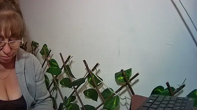 nicoltatiana_n Webbikameraesitys