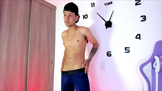 Pokazy przed kamerką – dominik_jackson_