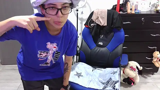 XXX chat uživo modela thomascooper7