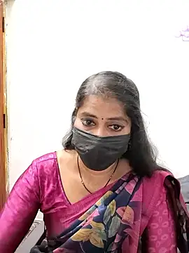 XXX chat uživo modela tamil_Sigappu_Roja