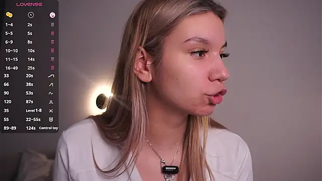 BrynnHolversonn Live XXX chat