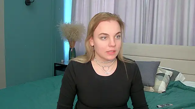 Glow_Margo – webcam-show