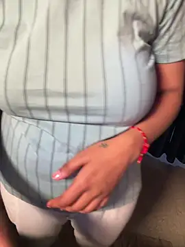 Lucky_Flora 即時 XXX 聊天