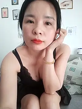 Ivy_Trix2 Chat XXX in diretta