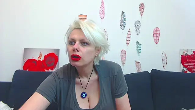 Playful_Goldie_WOW__ Show Webcam