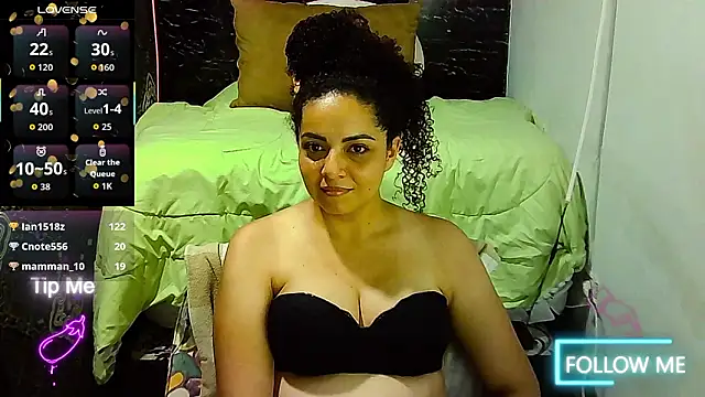 _naughty_milfのライブXXXチャット