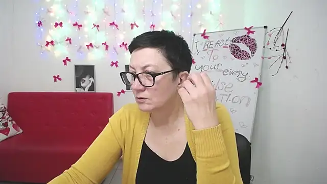 EmilyL0ve: онлайн-секс-чат