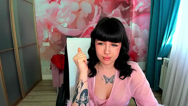 LuxSiren's Live XXX Chat