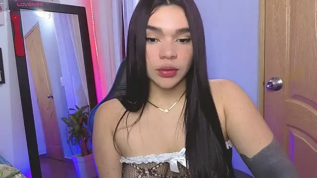 Veronica_111 Live XXX-Chat