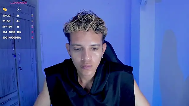 tylernova 现场XXX聊天