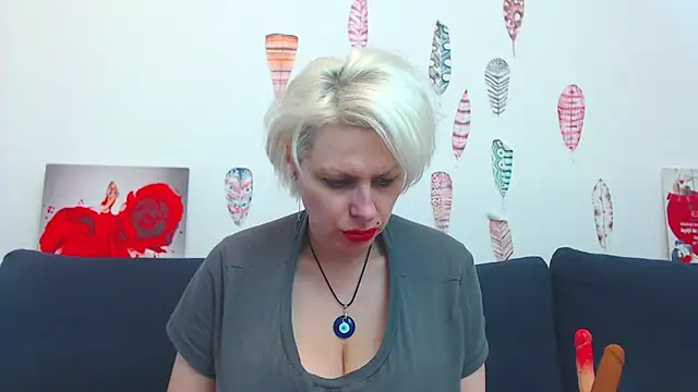 Chat XXX en directo de Playful_Goldie_WOW__