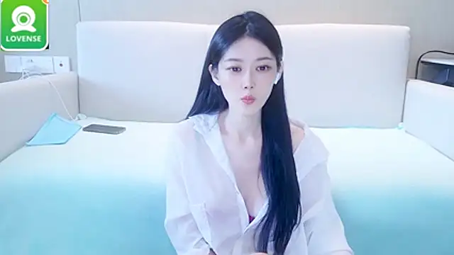 E-ll-A's Live XXX Chat