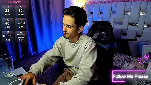 nextboywell1's Live XXX Chat