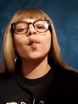 แชท XXX สดของ littlevalerie