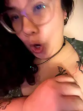 แชท XXX สดของ VanesssaMilf_