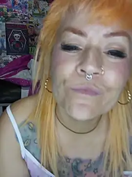 lady_polka Adlı Modelin Canlı XXX Sohbeti