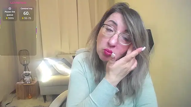 แชท XXX สดของ KKMimiKK