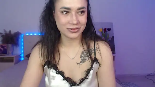 แชท XXX สดของ RoxannePure