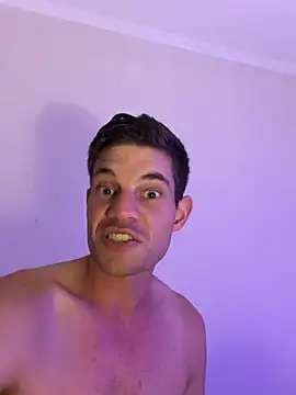 Chat +18 de Chuchiybombon ao vivo