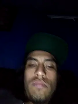 AlexAlejandro13 élő XXX-chatje