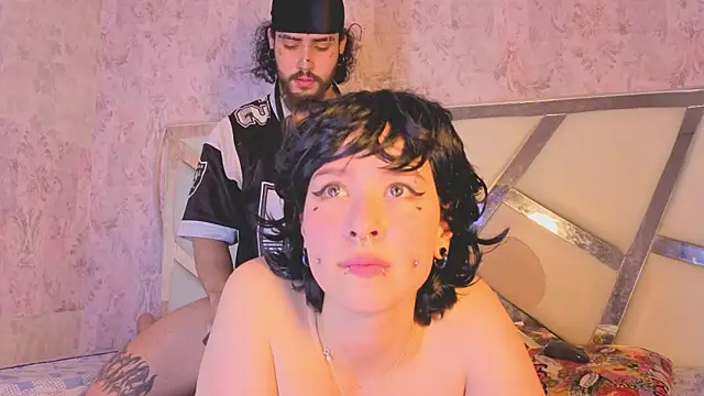 Benny_and_Mark's Live XXX Chat