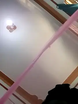 EmmaMiaa's Live XXX Chat