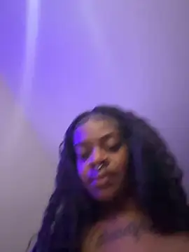 WavyTsunami's Live XXX Chat