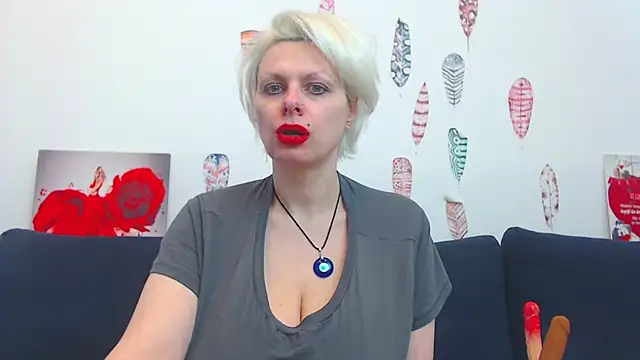 Playful_Goldie_WOW__ live XXX chat