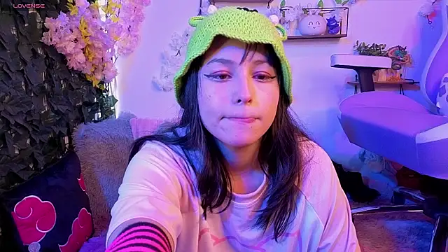 Eymmy_24 Adlı Modelin Web Kamerası Şovu