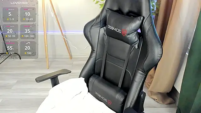 crispy_amber Webcam show