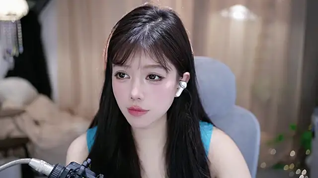 Cecily Chat XXX in diretta