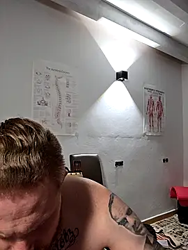 Онлайн чат XXX kylie_blck