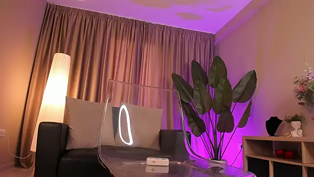 XXX chat uživo modela torri_kitten