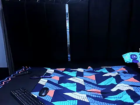 Show modela queenstarhy na web-kameri