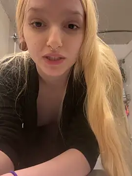 lexuslover687 即時 XXX 聊天