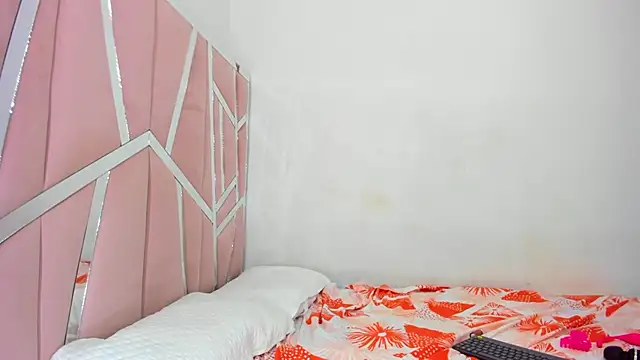 Chat +18 de Dakkota_foxxx4 ao vivo