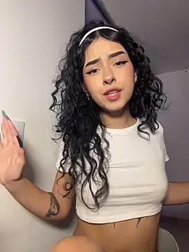 RosseMelody's Live XXX Chat