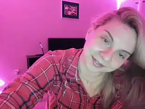 Pokazy przed kamerką – callme_iva