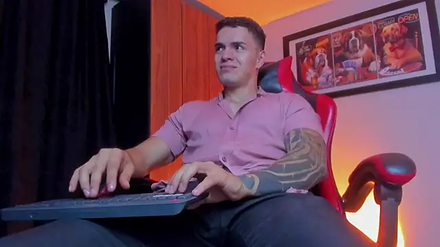 Pokazy przed kamerką – ALPHA_DOMINUS_