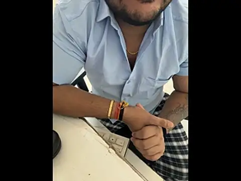 FlirtyxBoy Show Webcam