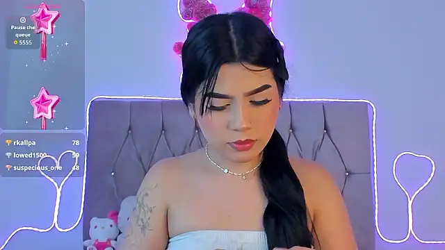 Ashley_piinkk_ Adlı Modelin Canlı XXX Sohbeti