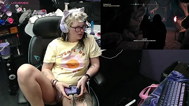 oddywithabody élő XXX-chatje