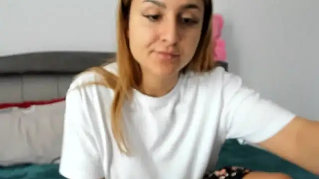 NicolePlay's Live XXX Chat