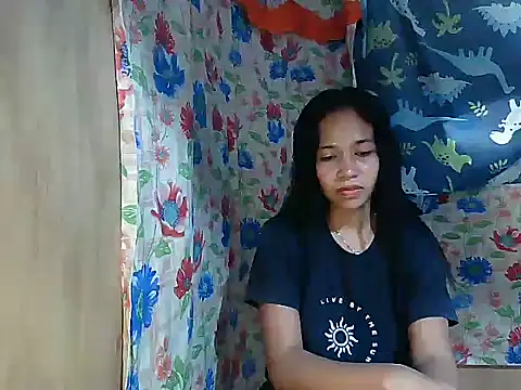 PinaySkinnyGirl's Live XXX Chat