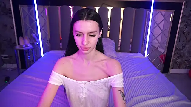 XXX chat uživo modela Snow_WhiteeeX