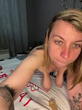 Aphrodite-22 Live XXX-Chat